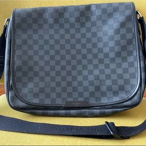 Original Louis Vuitton Damier Graphite Bag
